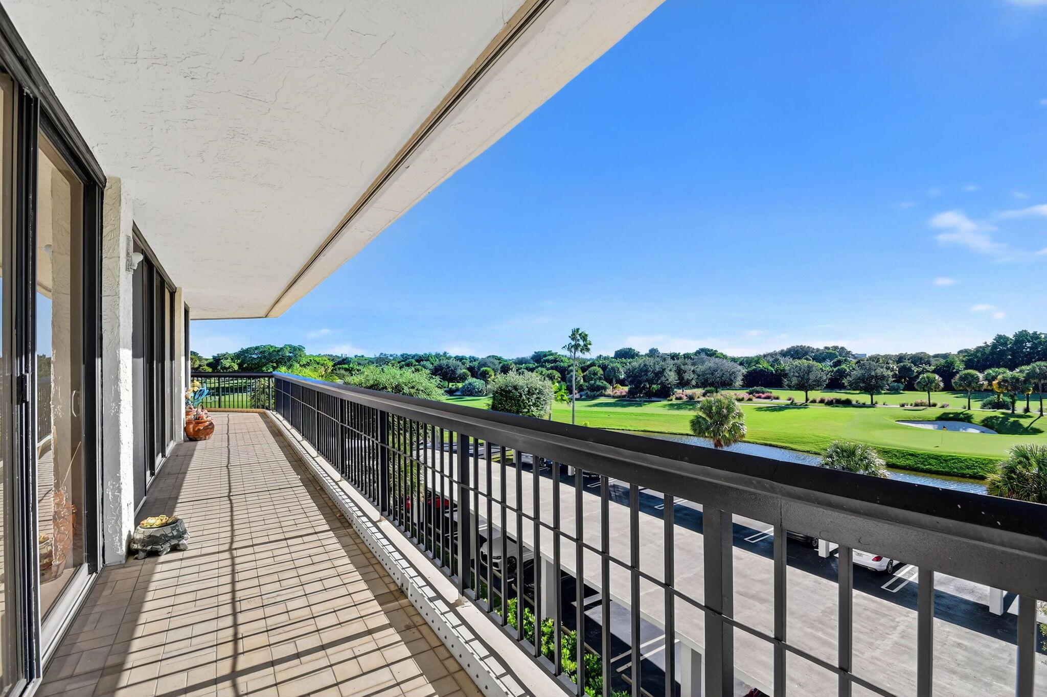 CONSULATE CONDO - Residential