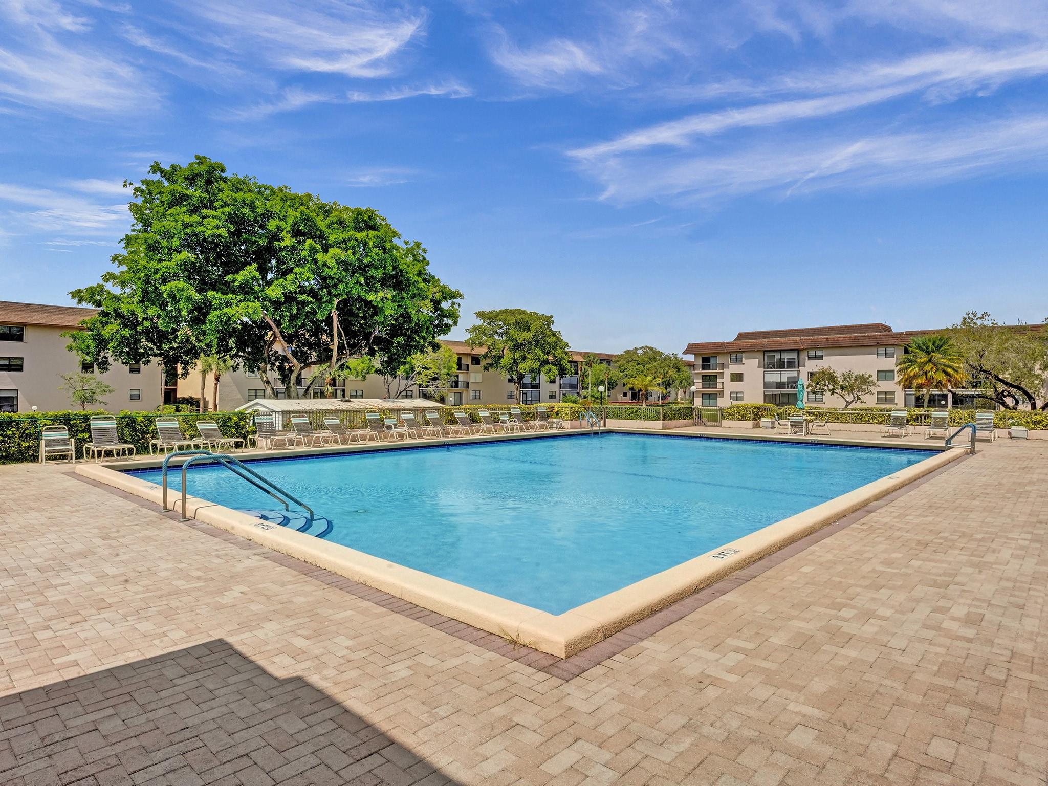 LAKES OF CARRIAGE HILLS - Residential
