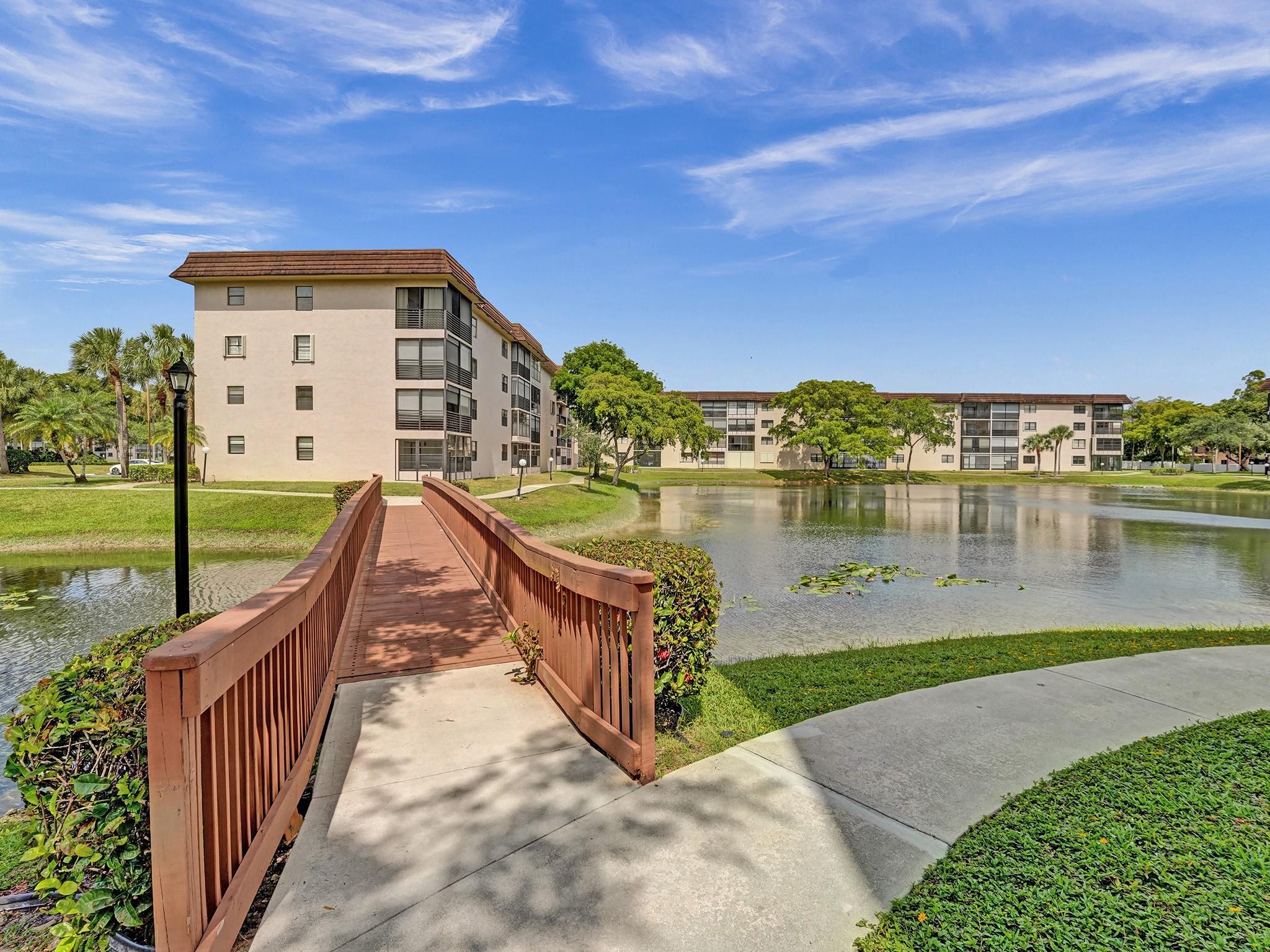 LAKES OF CARRIAGE HILLS - Residential