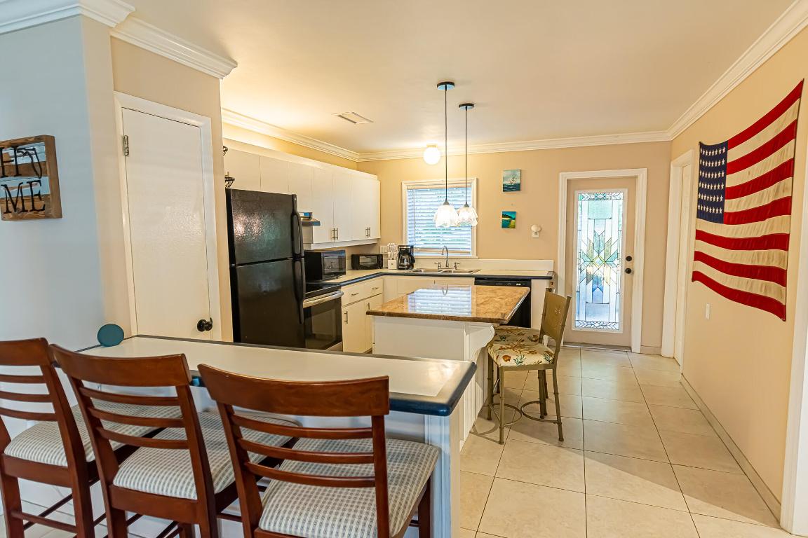 602 Azalea Avenue, Fort Pierce, FL, 34982/$245,900 4 602 Azalea Avenue