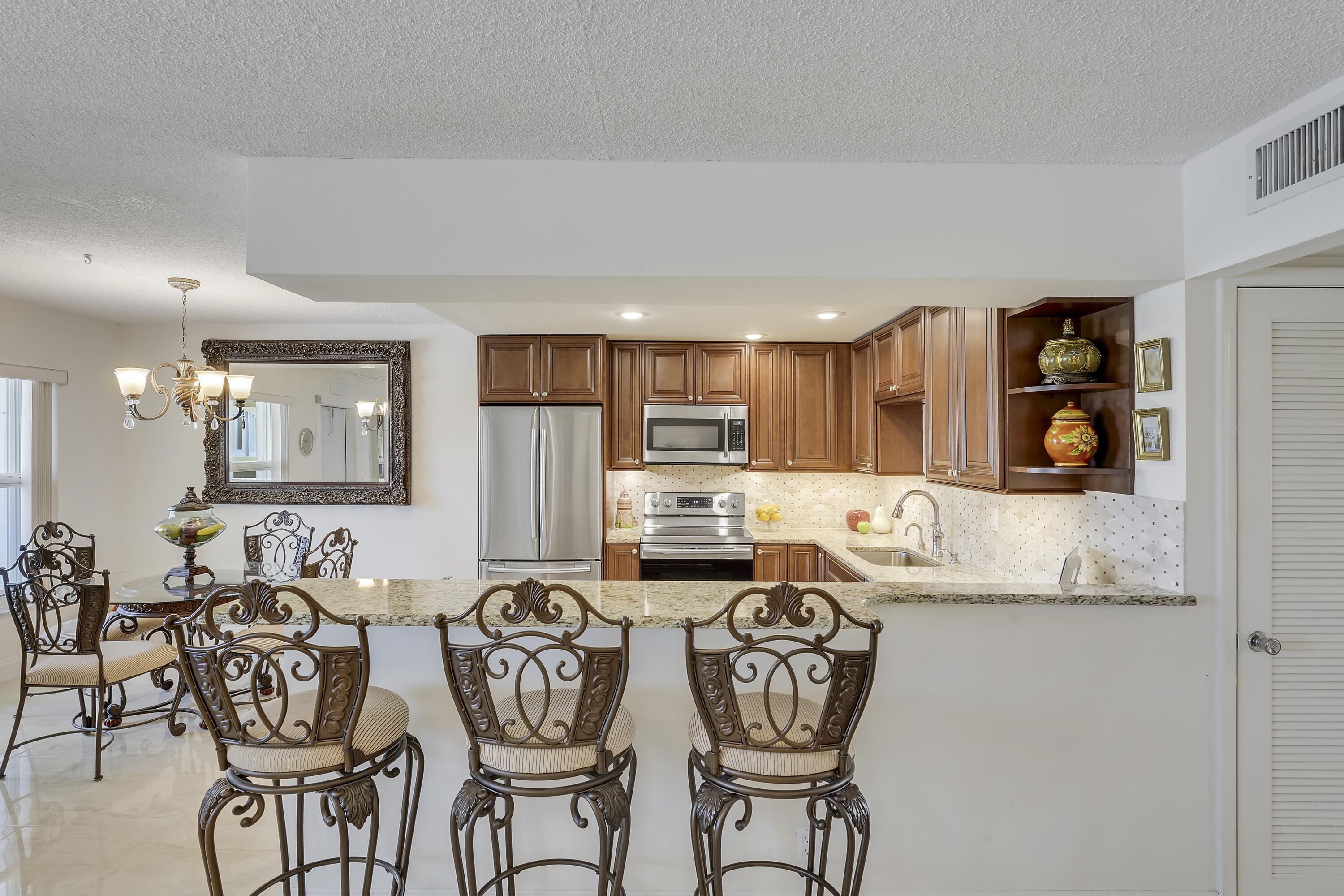 WELLINGTON CONDOS - Residential