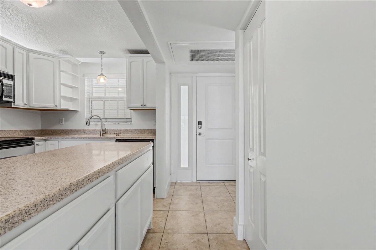 765 Jeffery Street 1-301