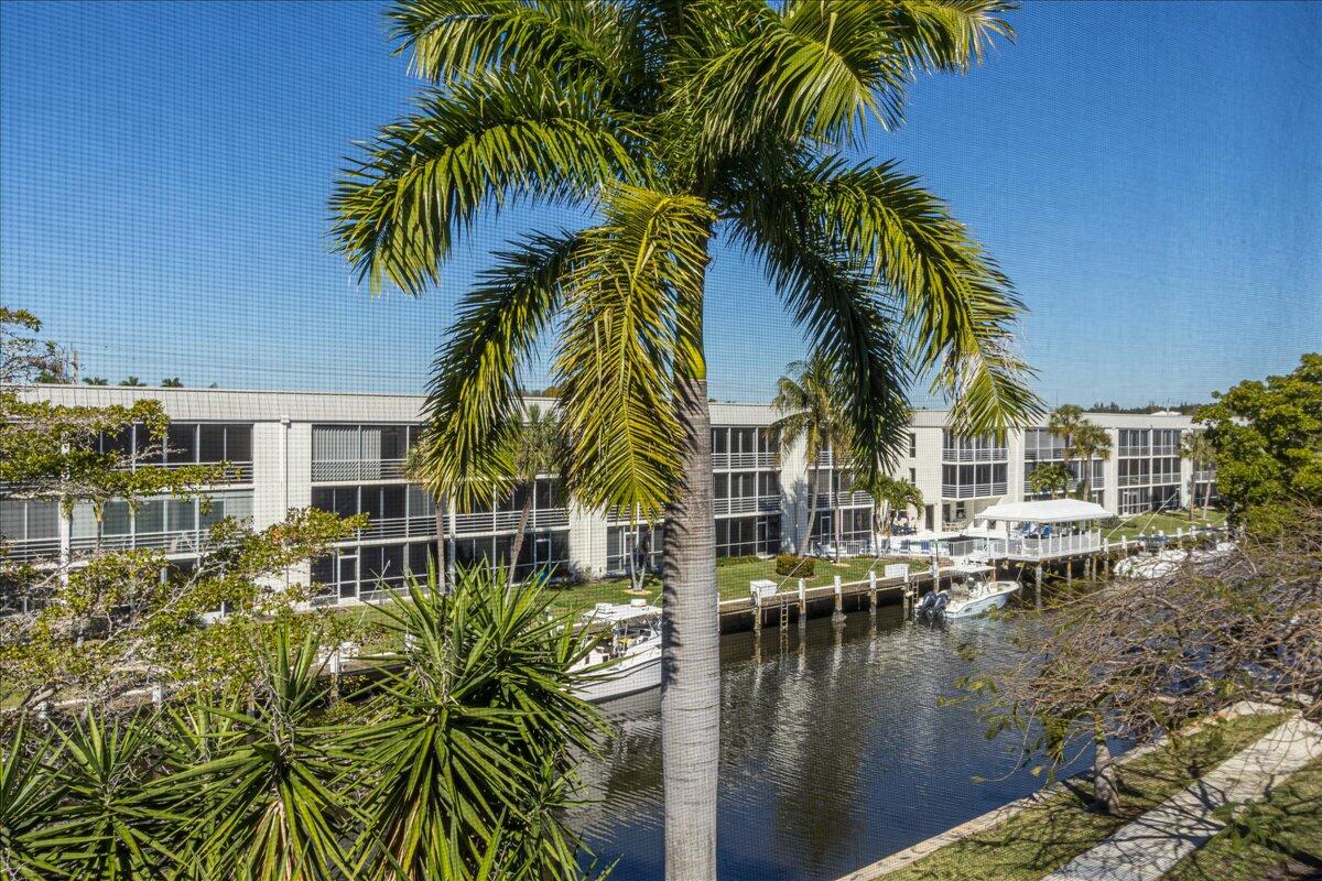 765 Jeffery Street 1-301