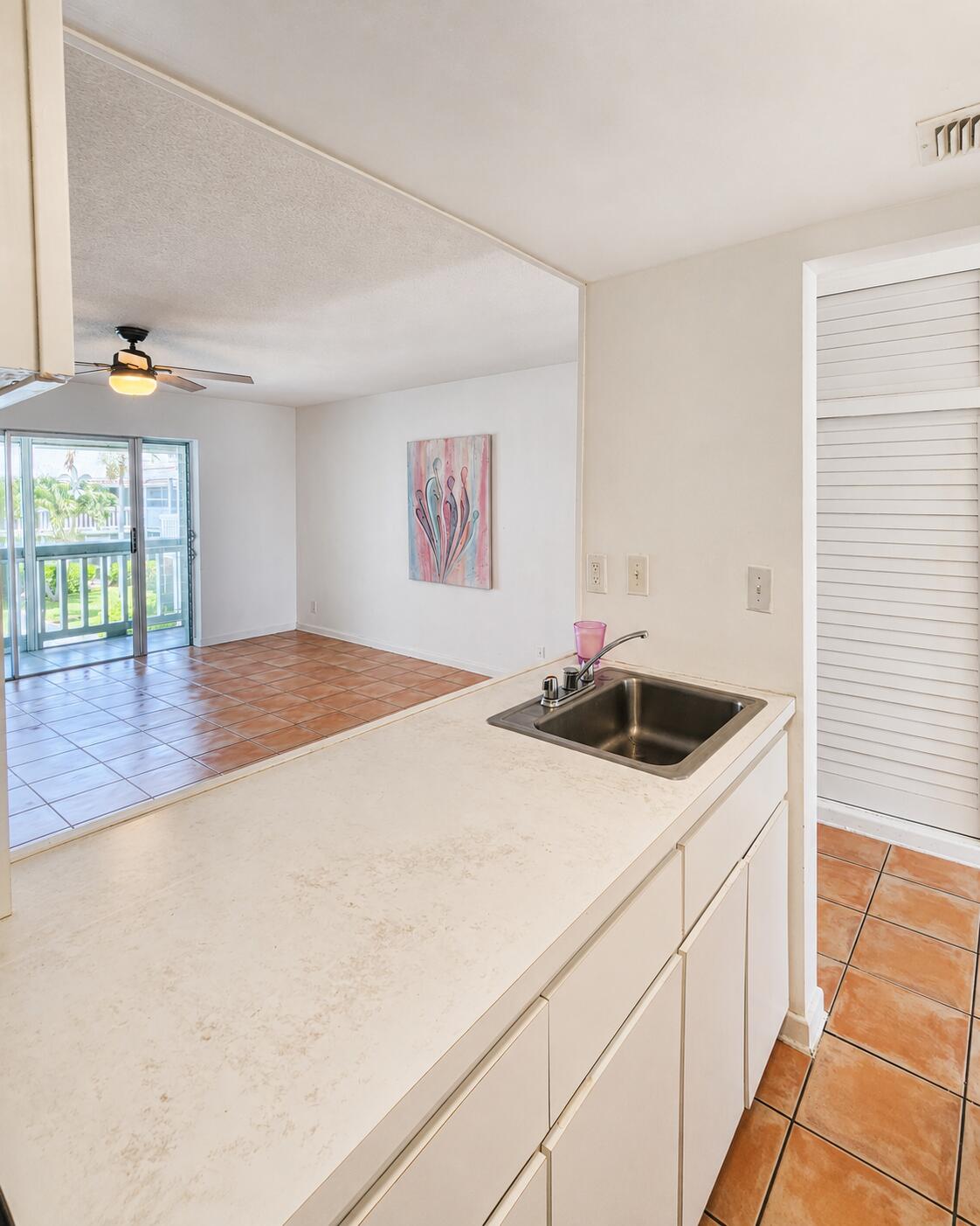 322 N Federal Highway 239