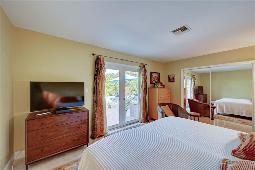 Poinsettia Heights - Residential