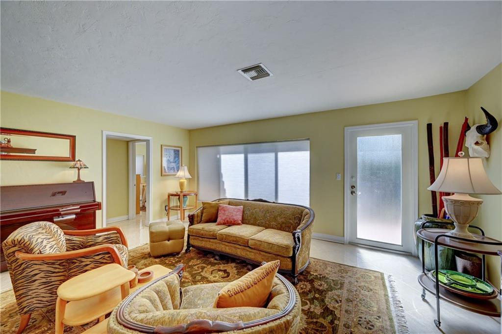 Poinsettia Heights - Residential