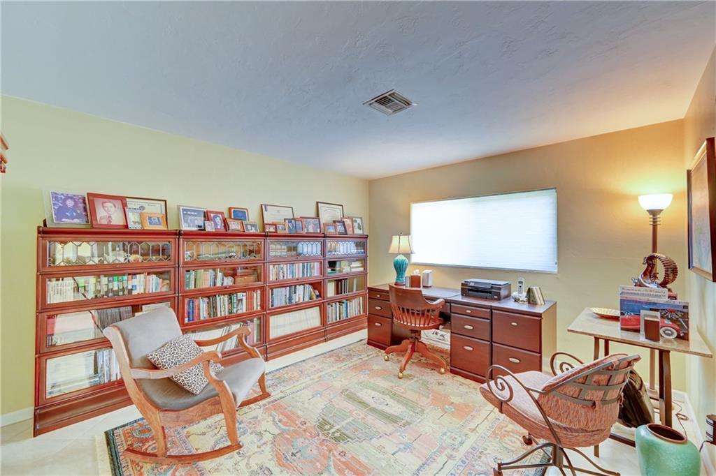 Poinsettia Heights - Residential