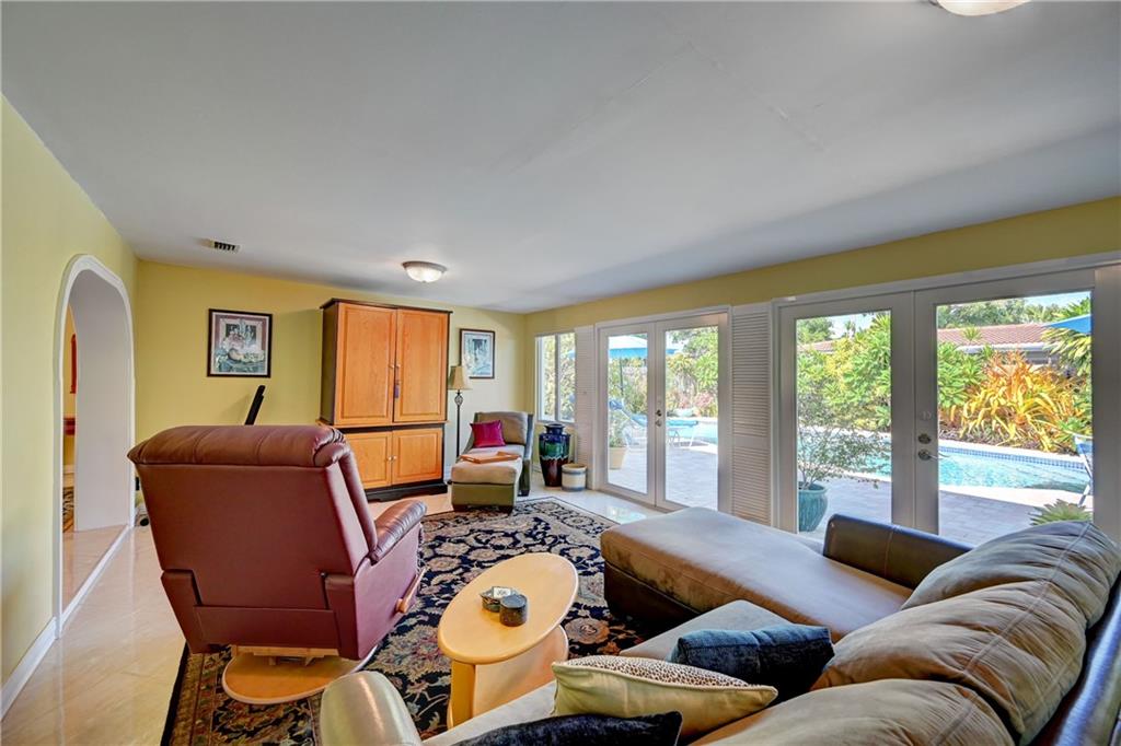 Poinsettia Heights - Residential