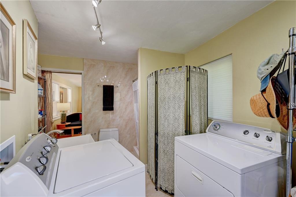 Poinsettia Heights - Residential