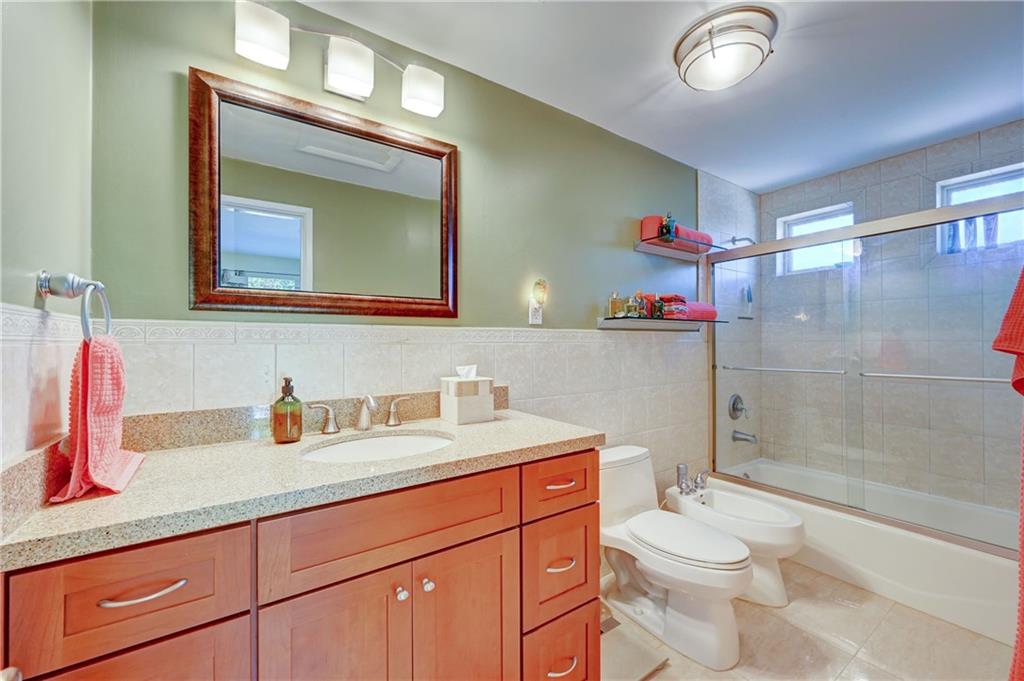 Poinsettia Heights - Residential