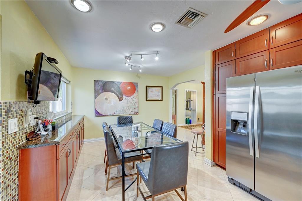 Poinsettia Heights - Residential