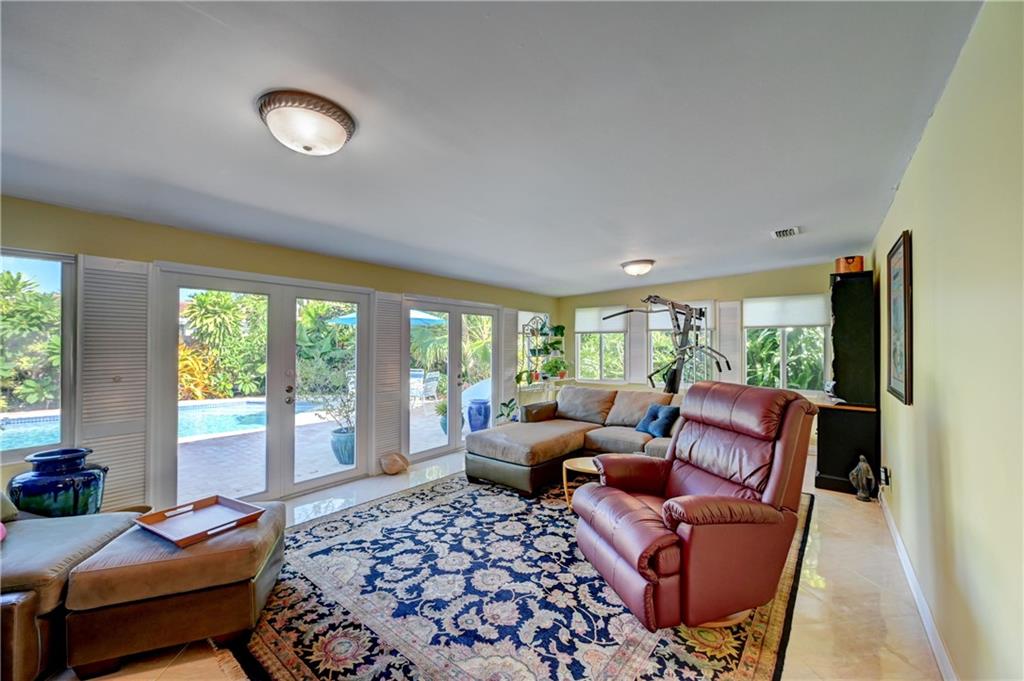 Poinsettia Heights - Residential