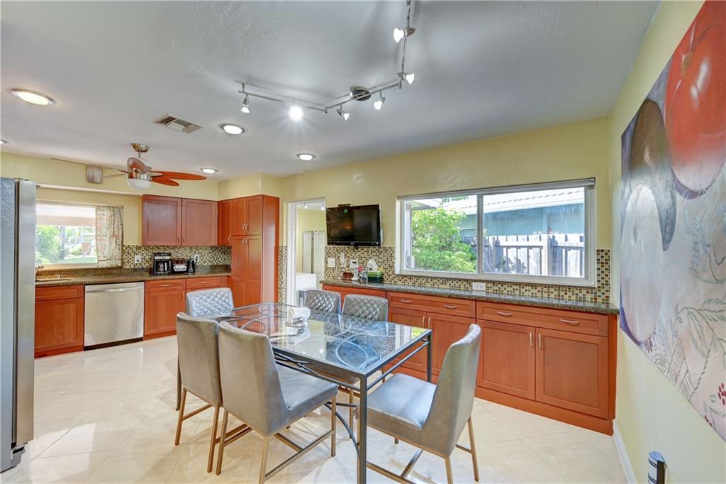 Poinsettia Heights - Residential