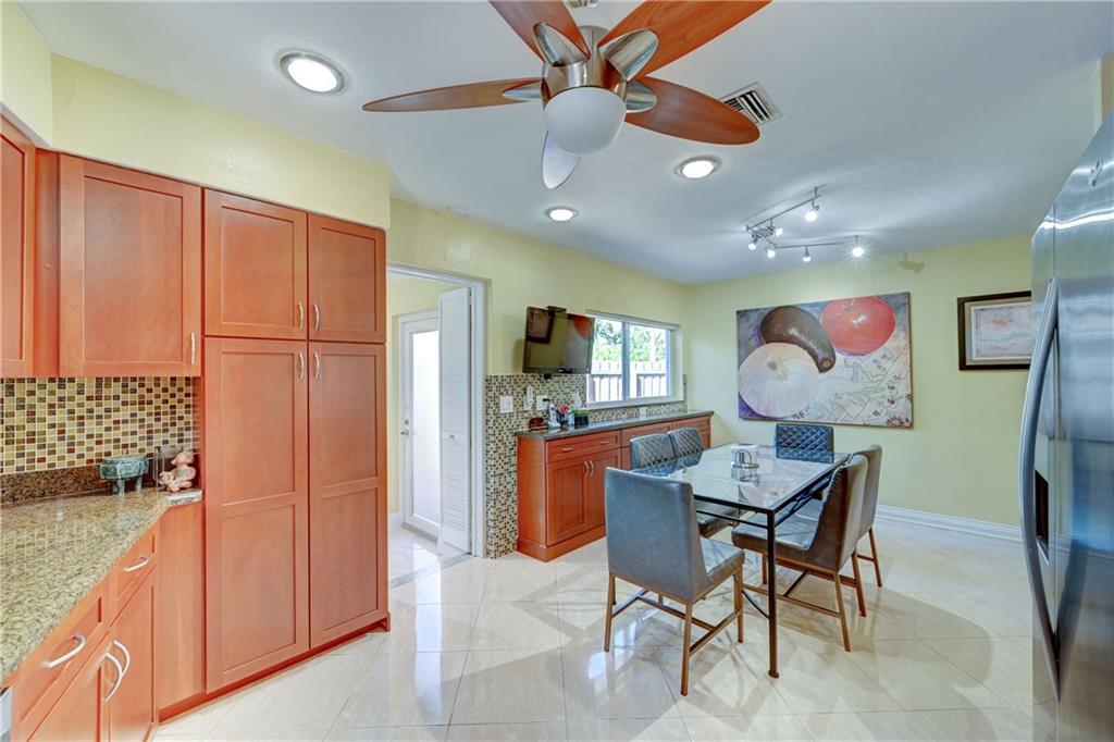 Poinsettia Heights - Residential
