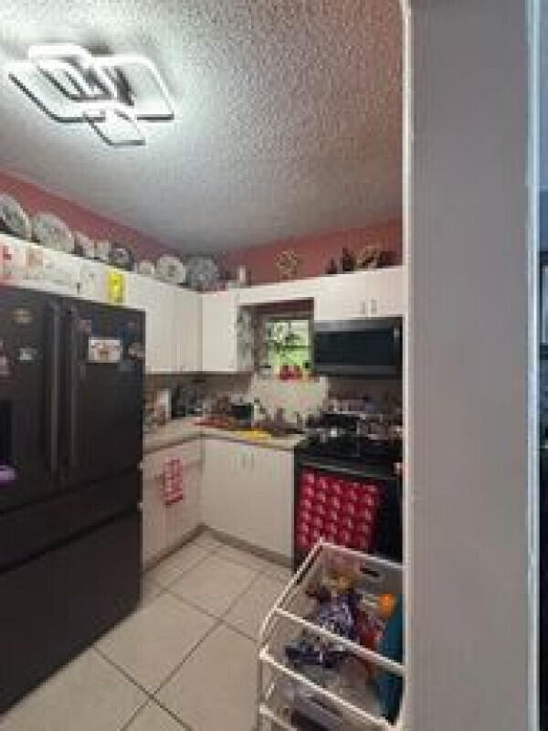 SILVER BLUFF GARDENS - Residential Income