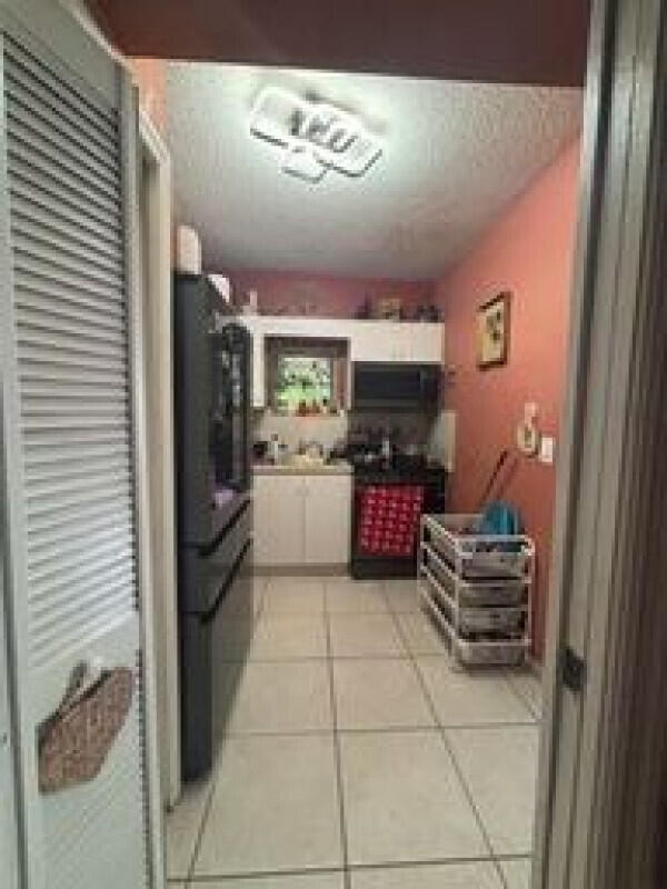 SILVER BLUFF GARDENS - Residential Income