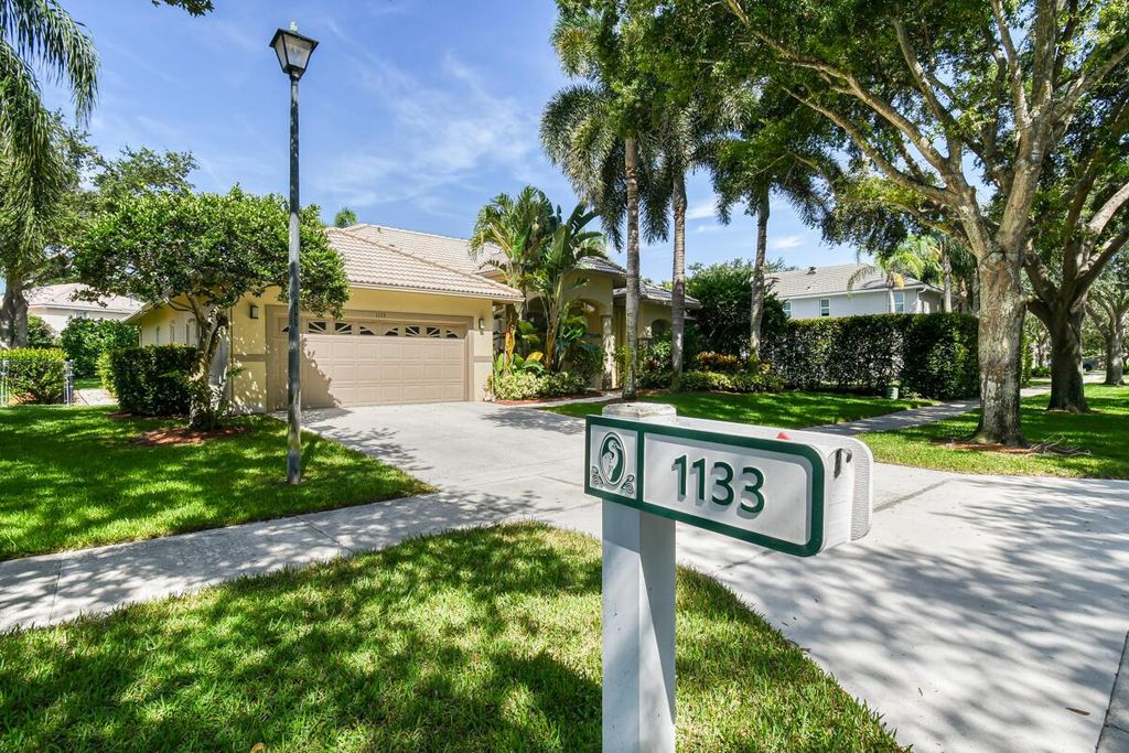Photo of 1133 Egret Circle S, Jupiter, FL 33458 (MLS # R11100913)