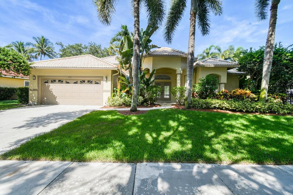 Photo of 1133 Egret Circle S, Jupiter, FL 33458 (MLS # R11100913)