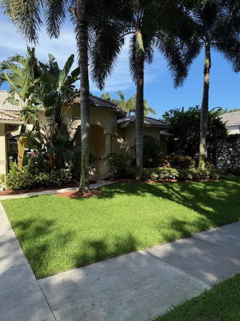 1133 Egret Circle S