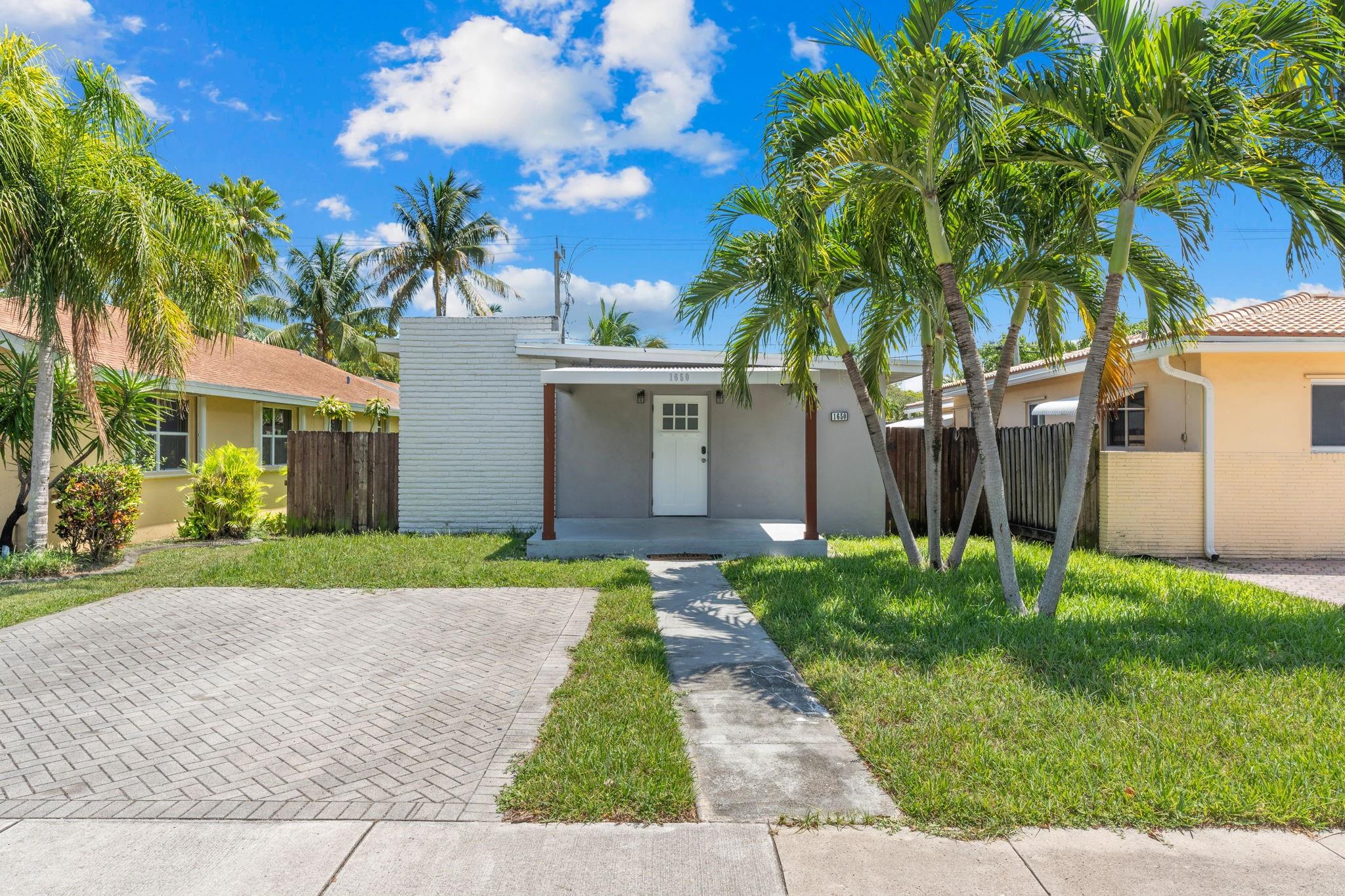 Hollywood 1-21 B - Residential Lease