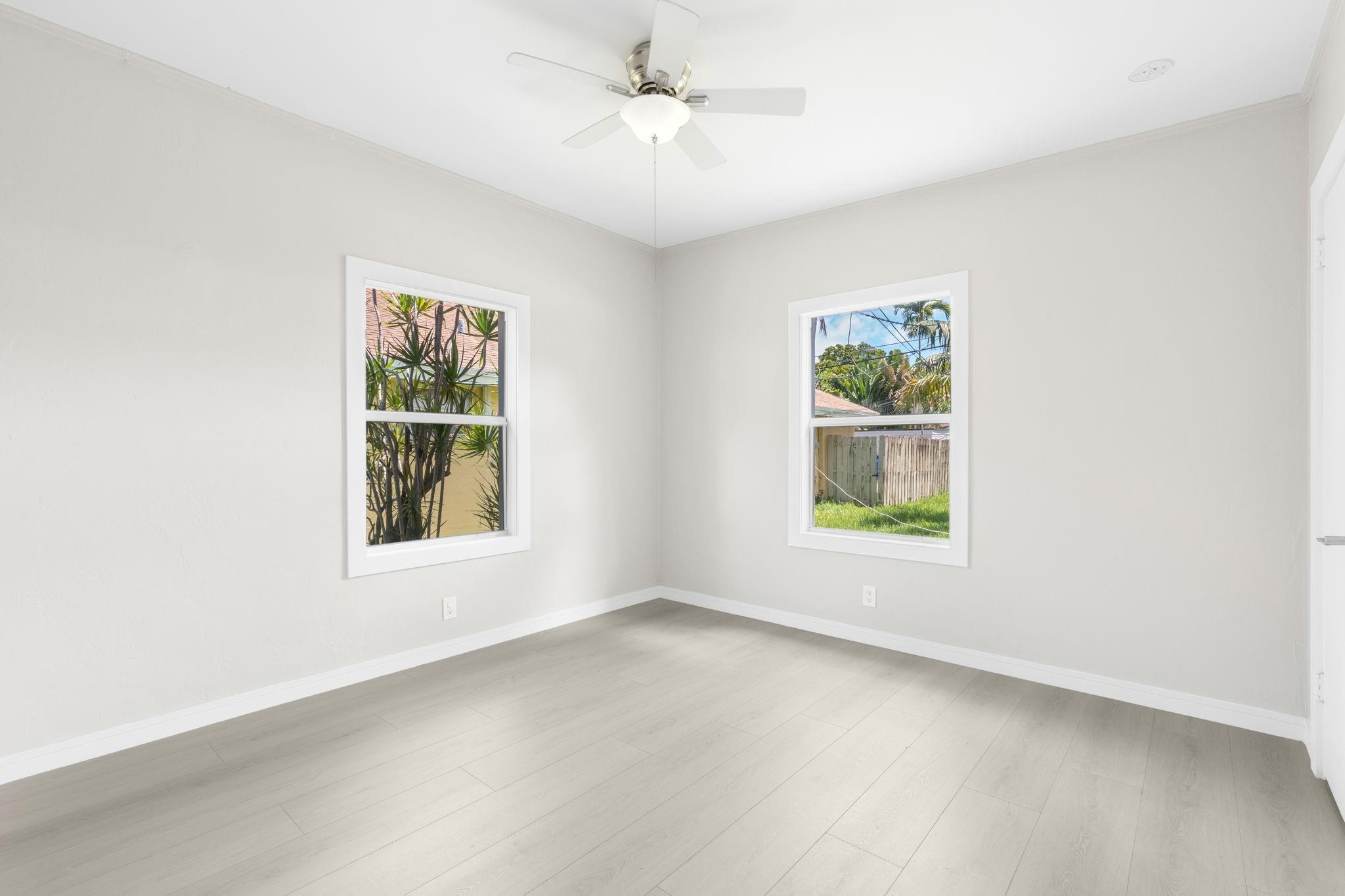 Hollywood 1-21 B - Residential Lease