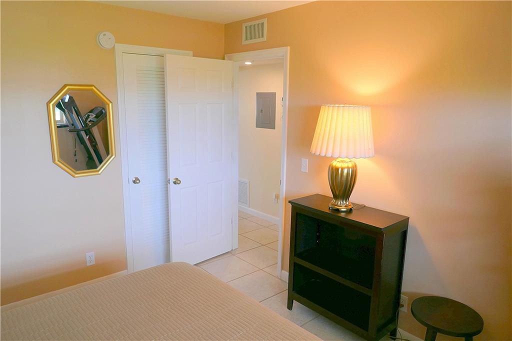 VILLAGE ROYALE ON THE GRE - Residential