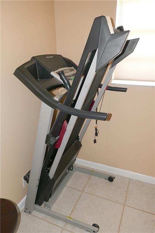 VILLAGE ROYALE ON THE GRE - Residential