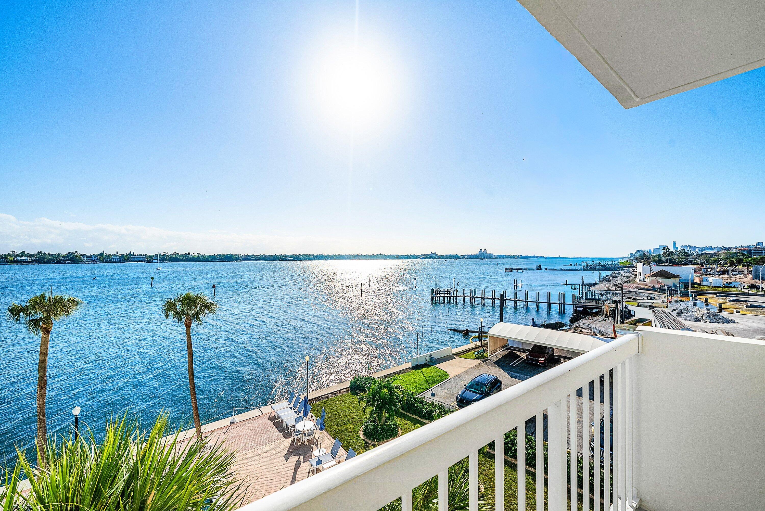 PORTOFINO CONDO PT OF LTS 15 AND 16,JARVIS PAR - Residential