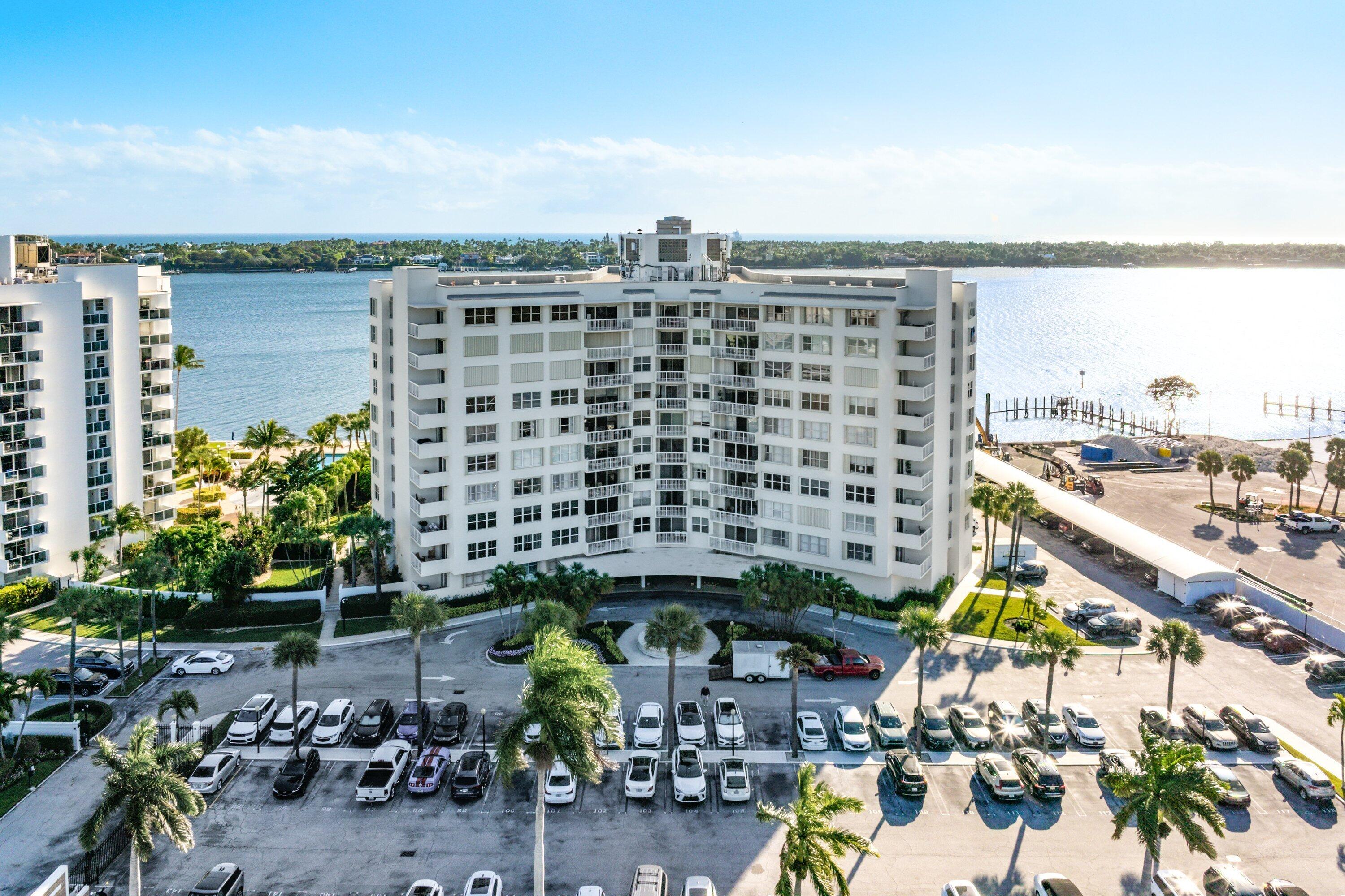 PORTOFINO CONDO PT OF LTS 15 AND 16,JARVIS PAR - Residential