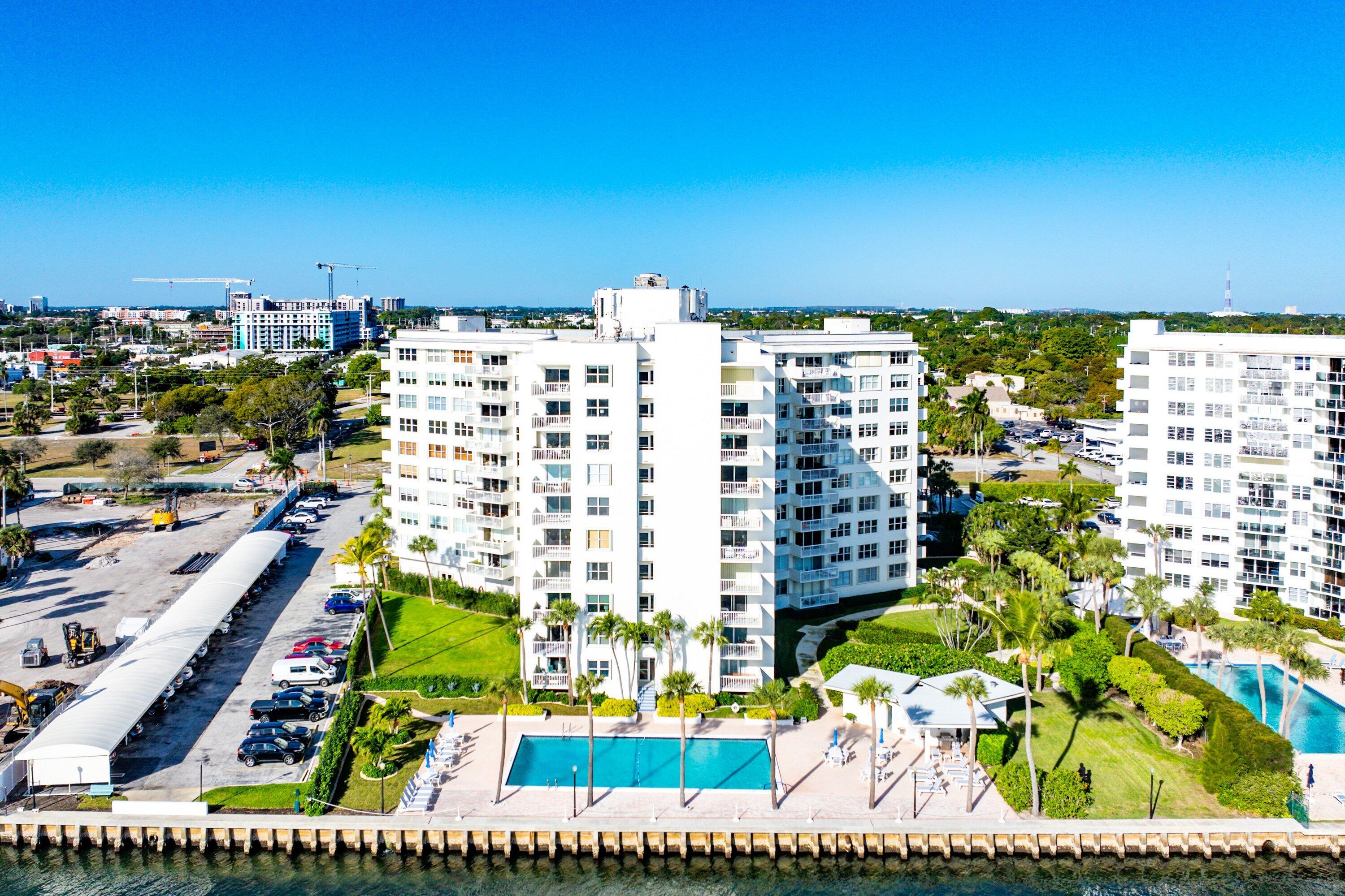 PORTOFINO CONDO PT OF LTS 15 AND 16,JARVIS PAR - Residential