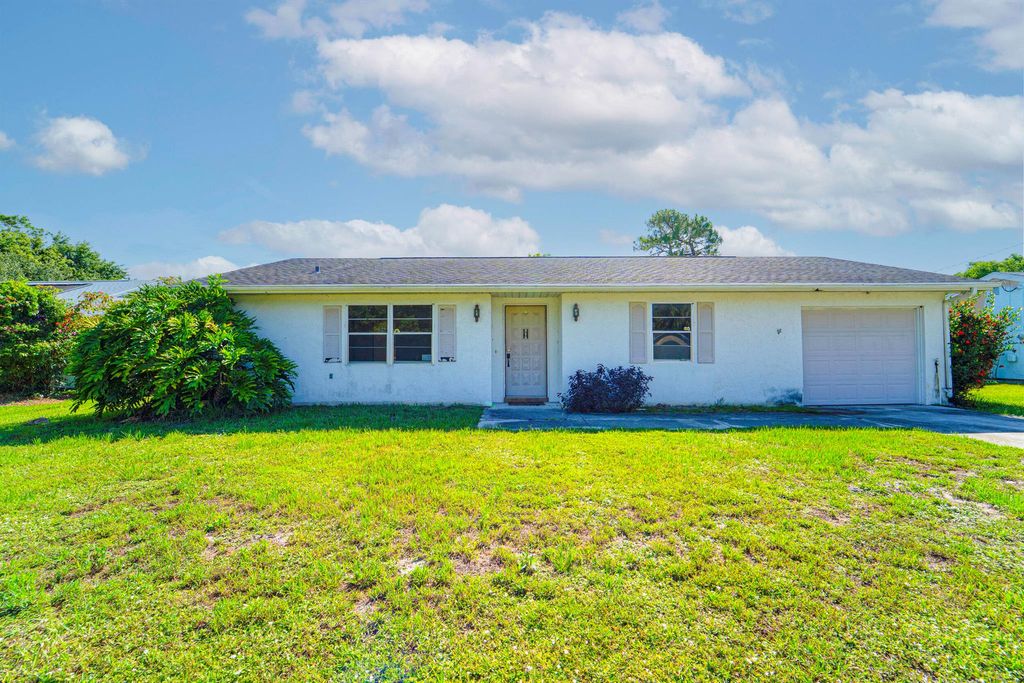 Photo of 2251 SE Holland Street, Port Saint Lucie, FL 34952 (MLS # R11103341)