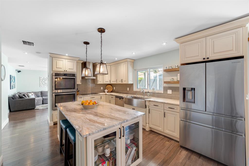 NORTH PALM BEACH HEIGHTS SEC 3 - Residential