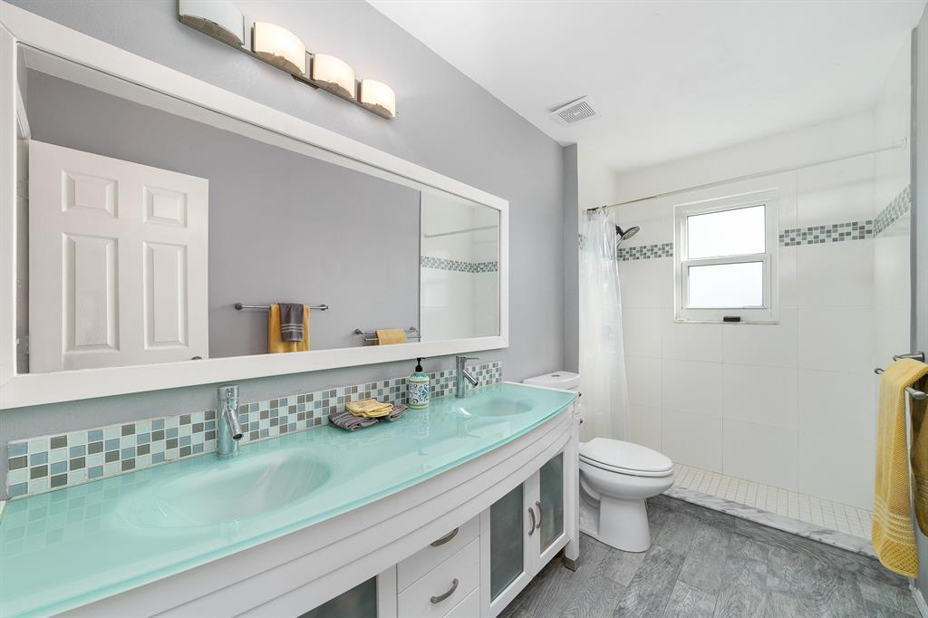 NORTH PALM BEACH HEIGHTS SEC 3 - Residential