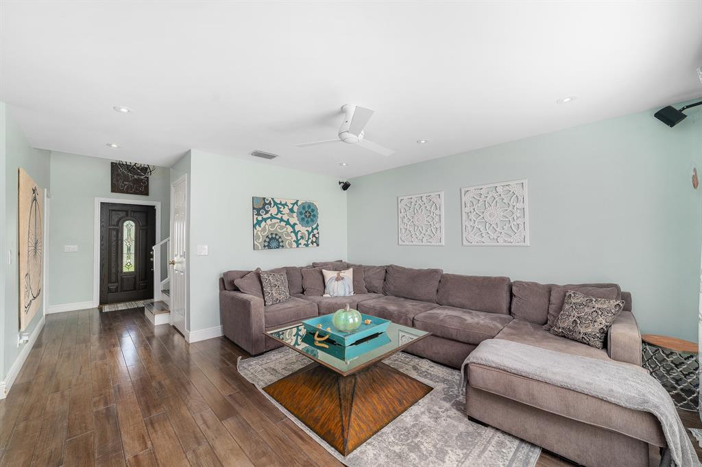 NORTH PALM BEACH HEIGHTS SEC 3 - Residential