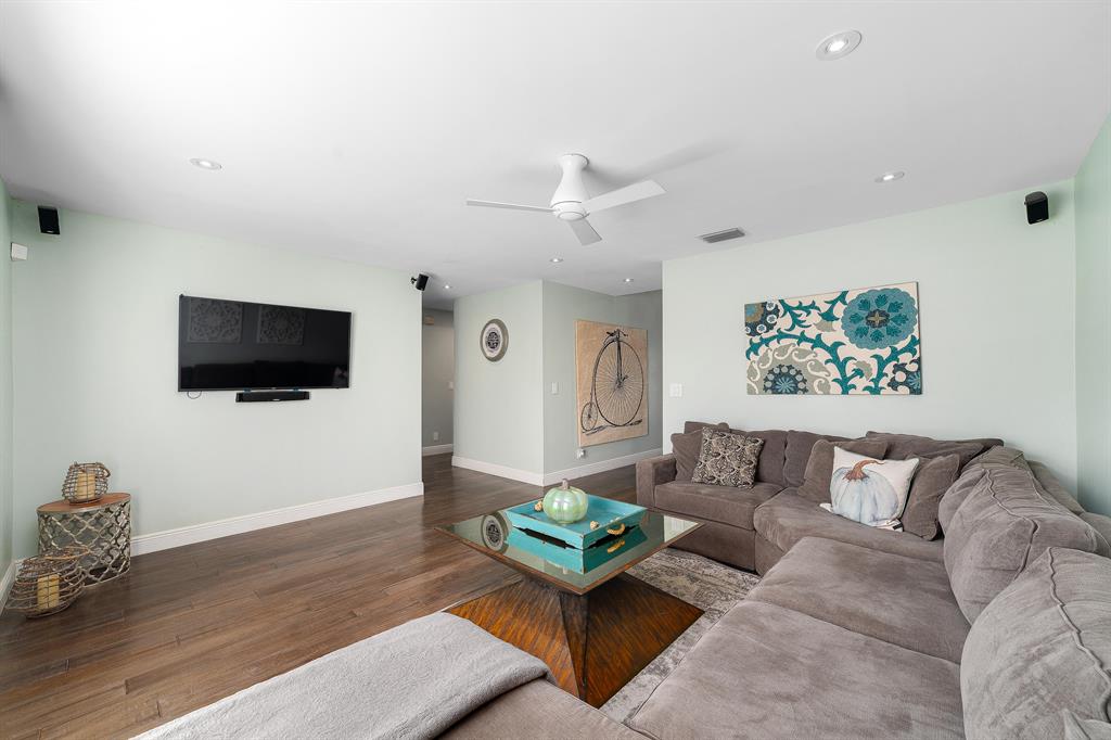 NORTH PALM BEACH HEIGHTS SEC 3 - Residential