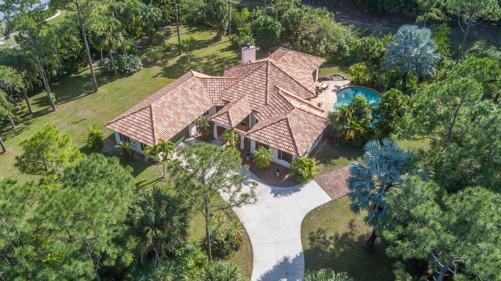 Photo of 10930 150th Court N, Jupiter, FL 33478 (MLS # R10957971)