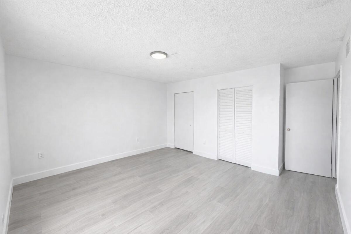 KAKOURIS HGTS - Residential Lease