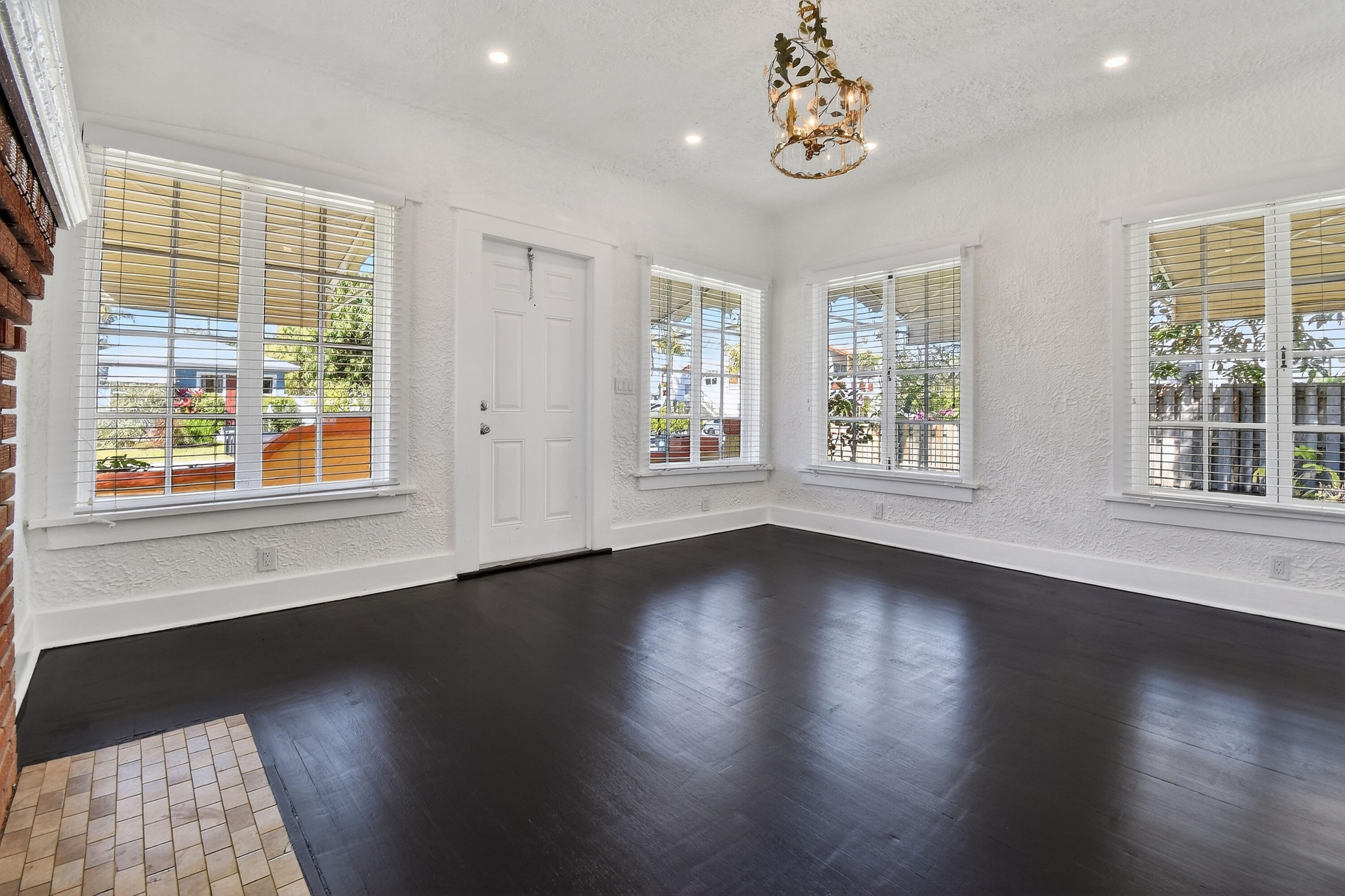 LAKE WORTH TOWN OF - Residential Lease