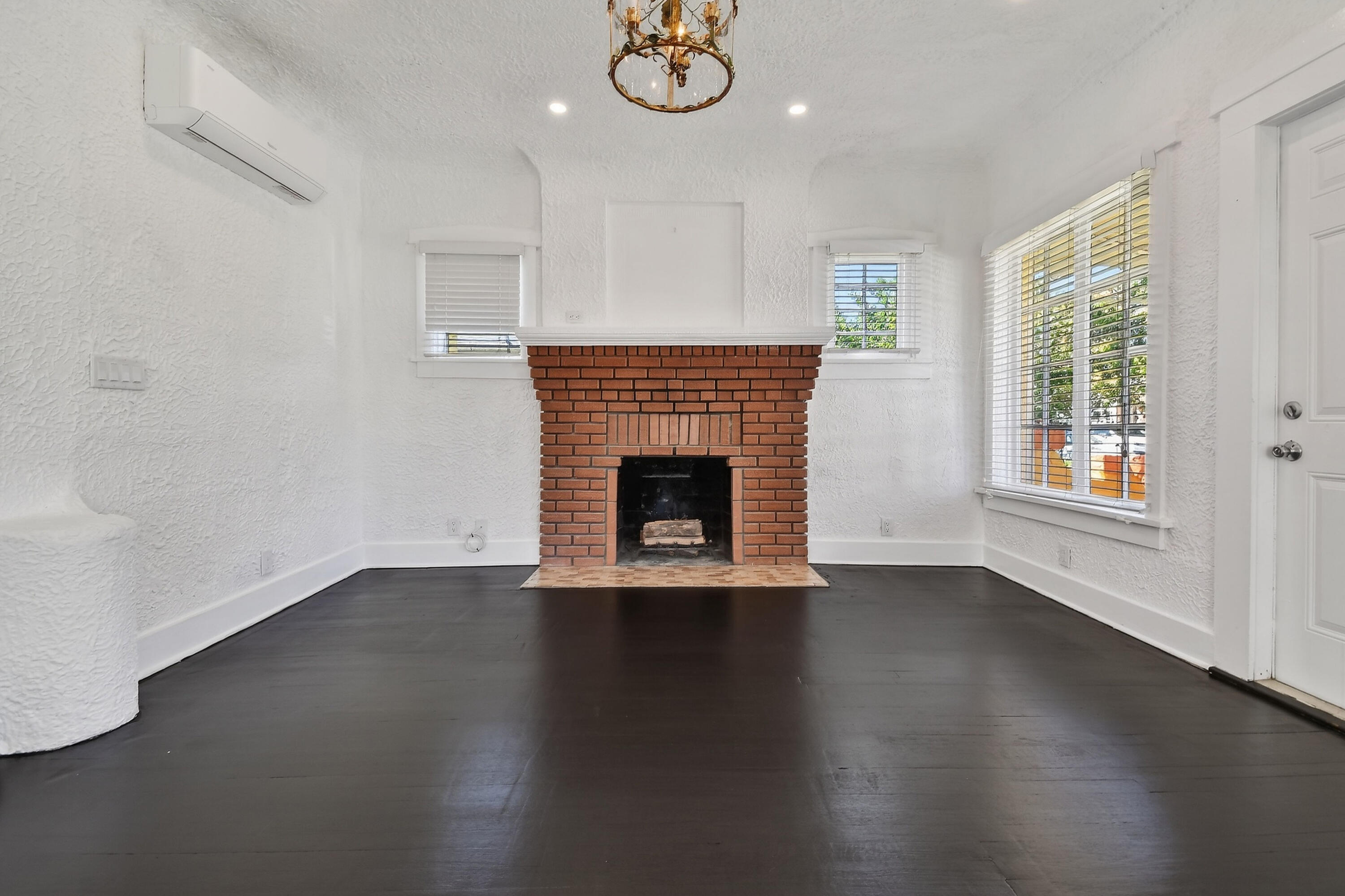 LAKE WORTH TOWN OF - Residential Lease