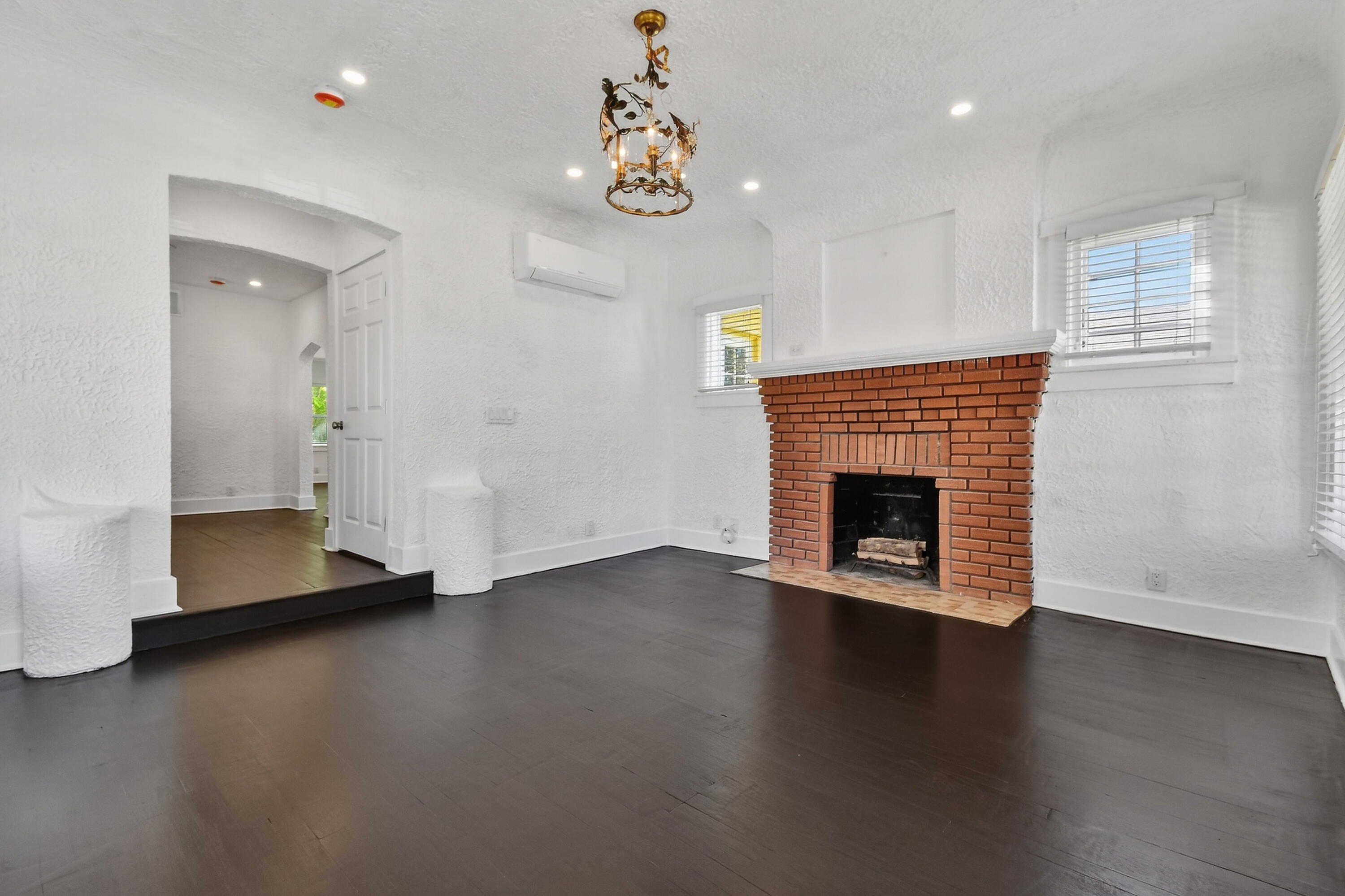 LAKE WORTH TOWN OF - Residential Lease