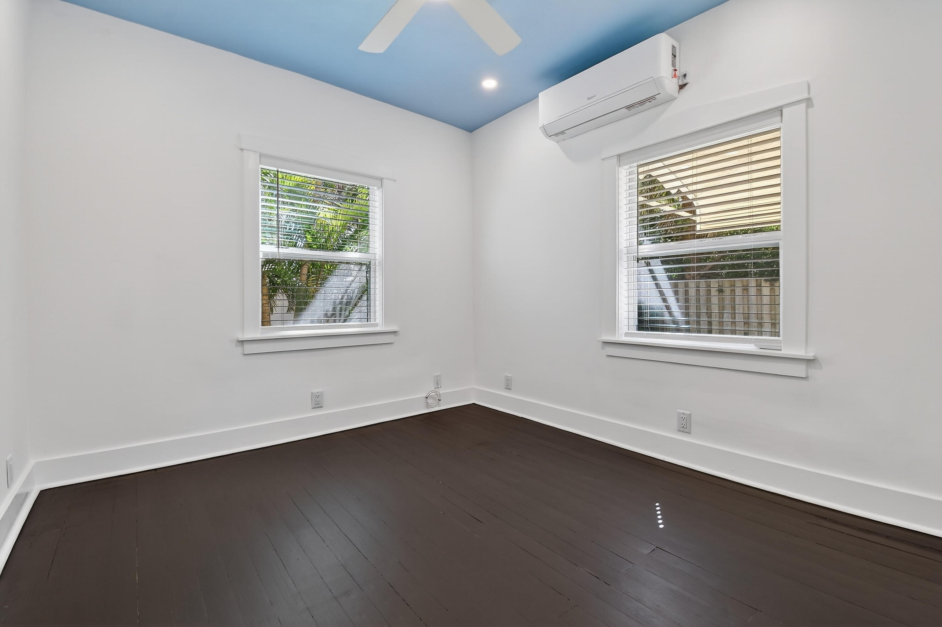 LAKE WORTH TOWN OF - Residential Lease