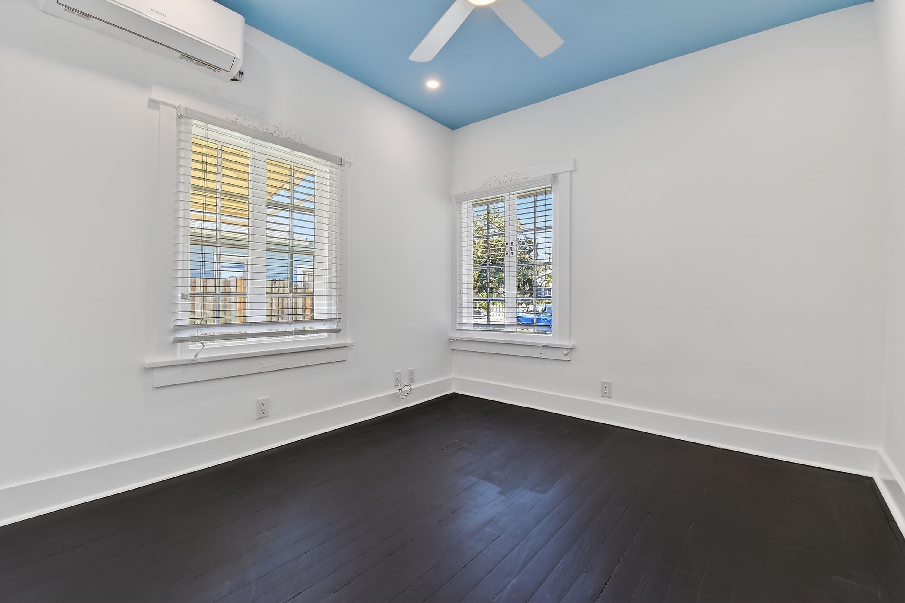 LAKE WORTH TOWN OF - Residential Lease