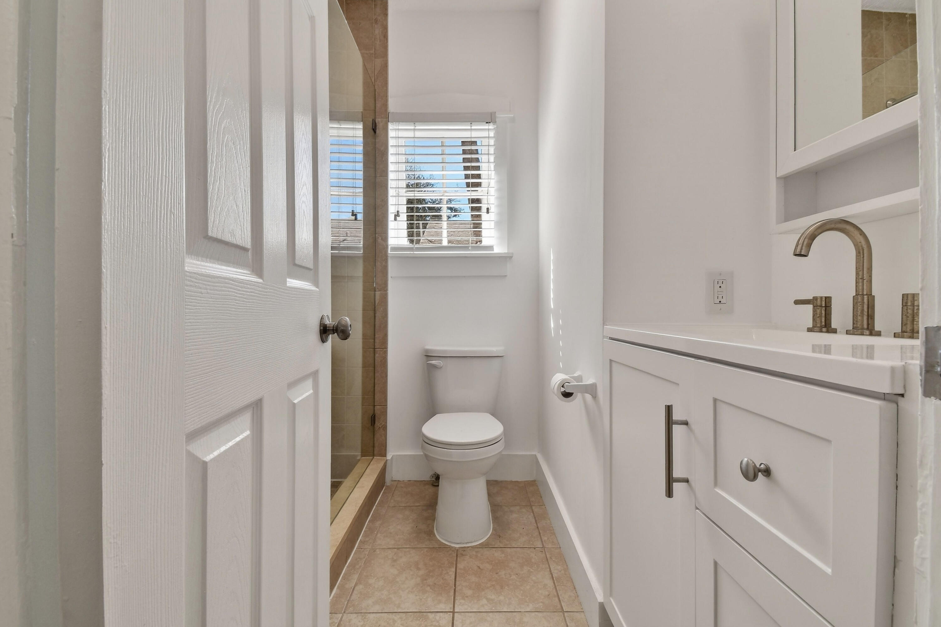 LAKE WORTH TOWN OF - Residential Lease