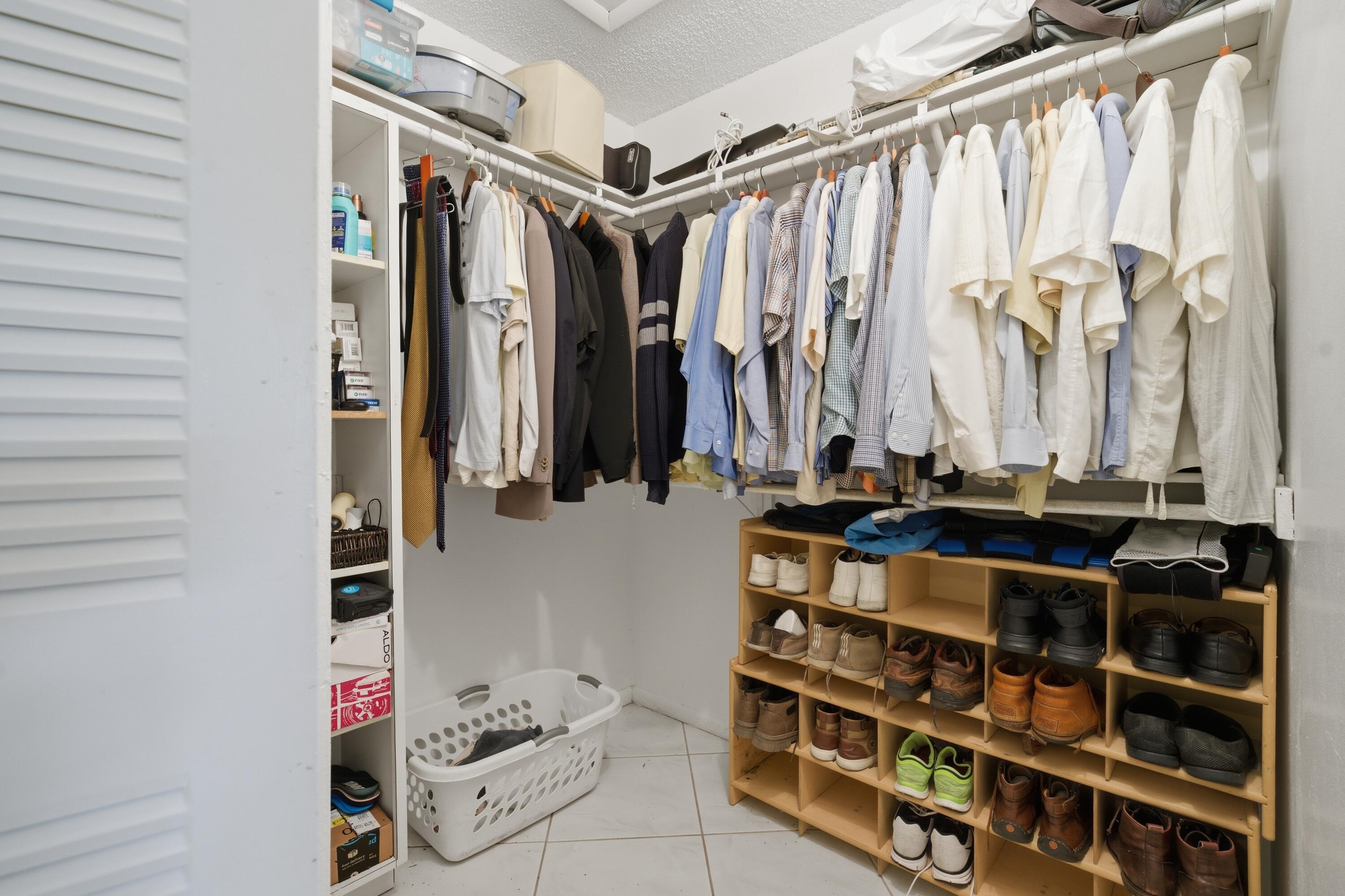 WEDGEWOOD CONDOMINIUM - Residential