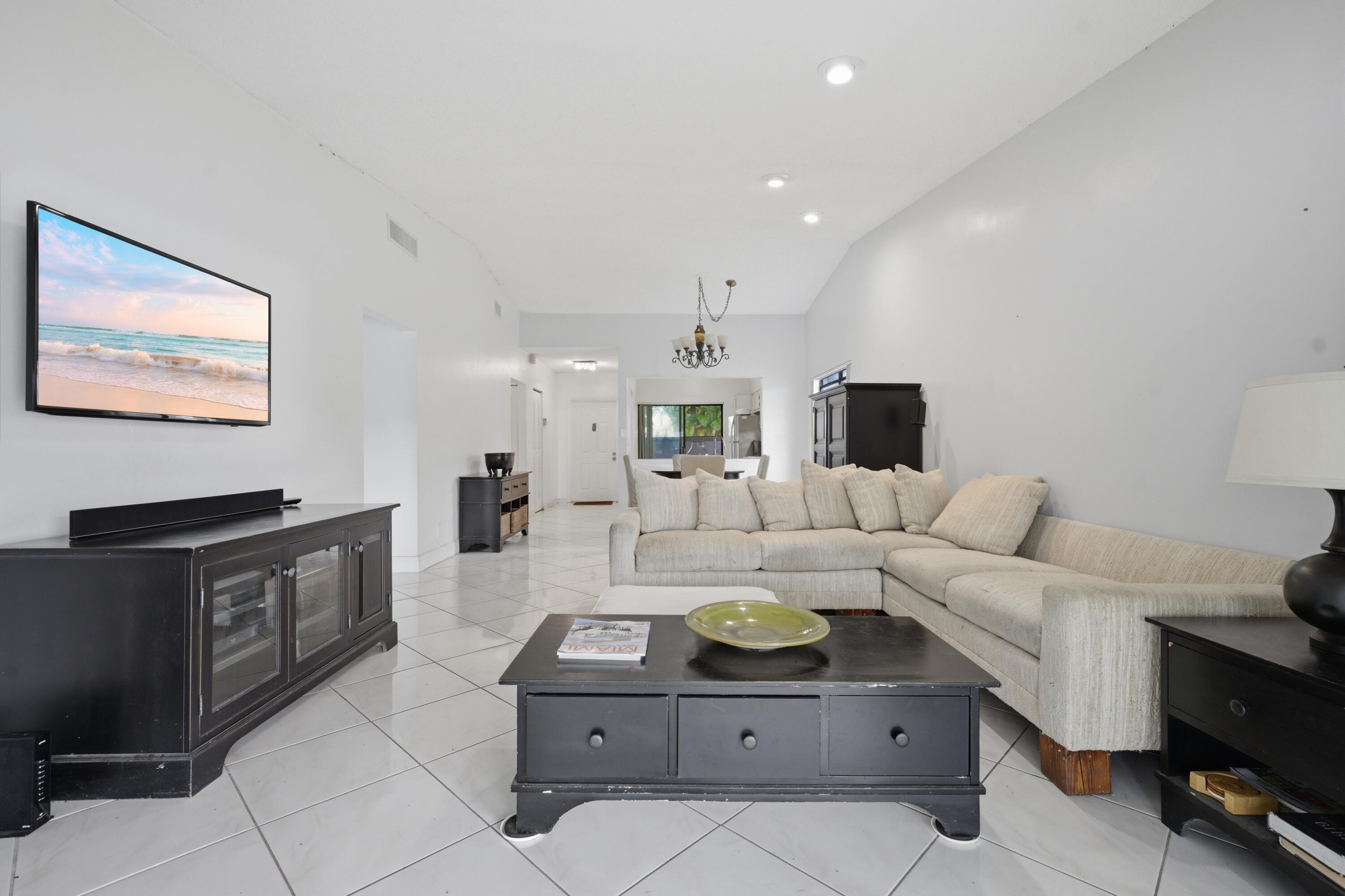 WEDGEWOOD CONDOMINIUM - Residential