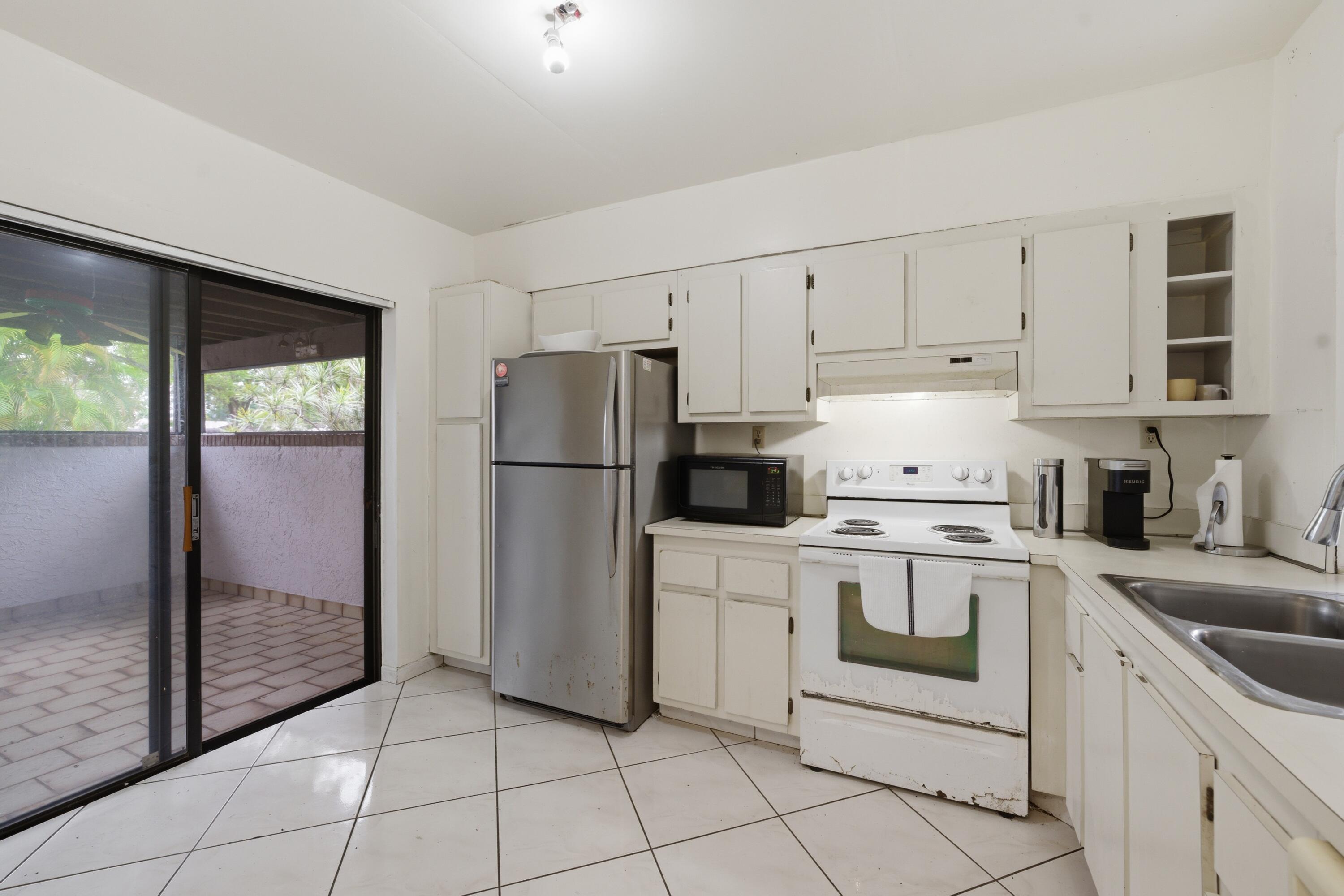 WEDGEWOOD CONDOMINIUM - Residential