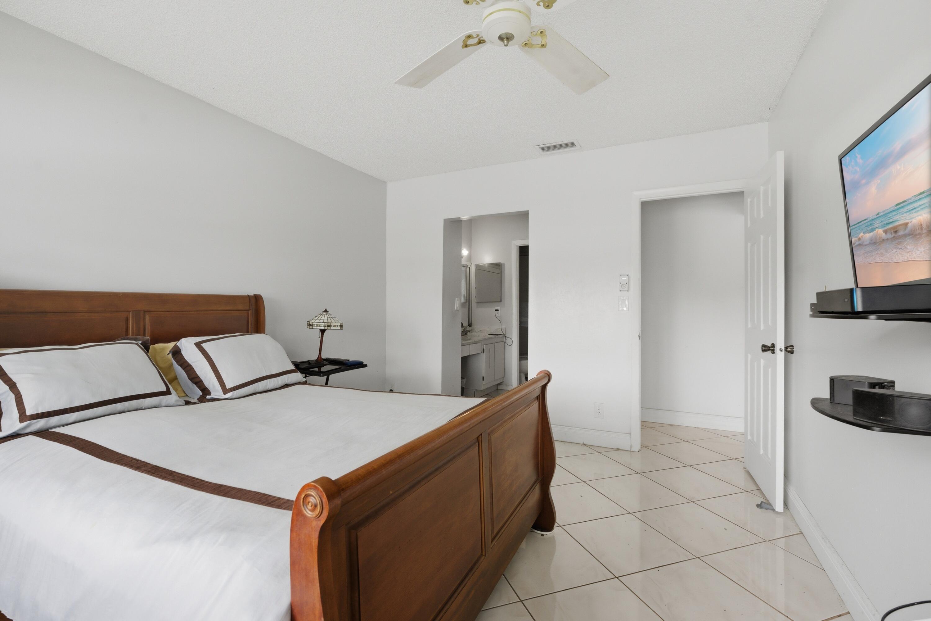 WEDGEWOOD CONDOMINIUM - Residential