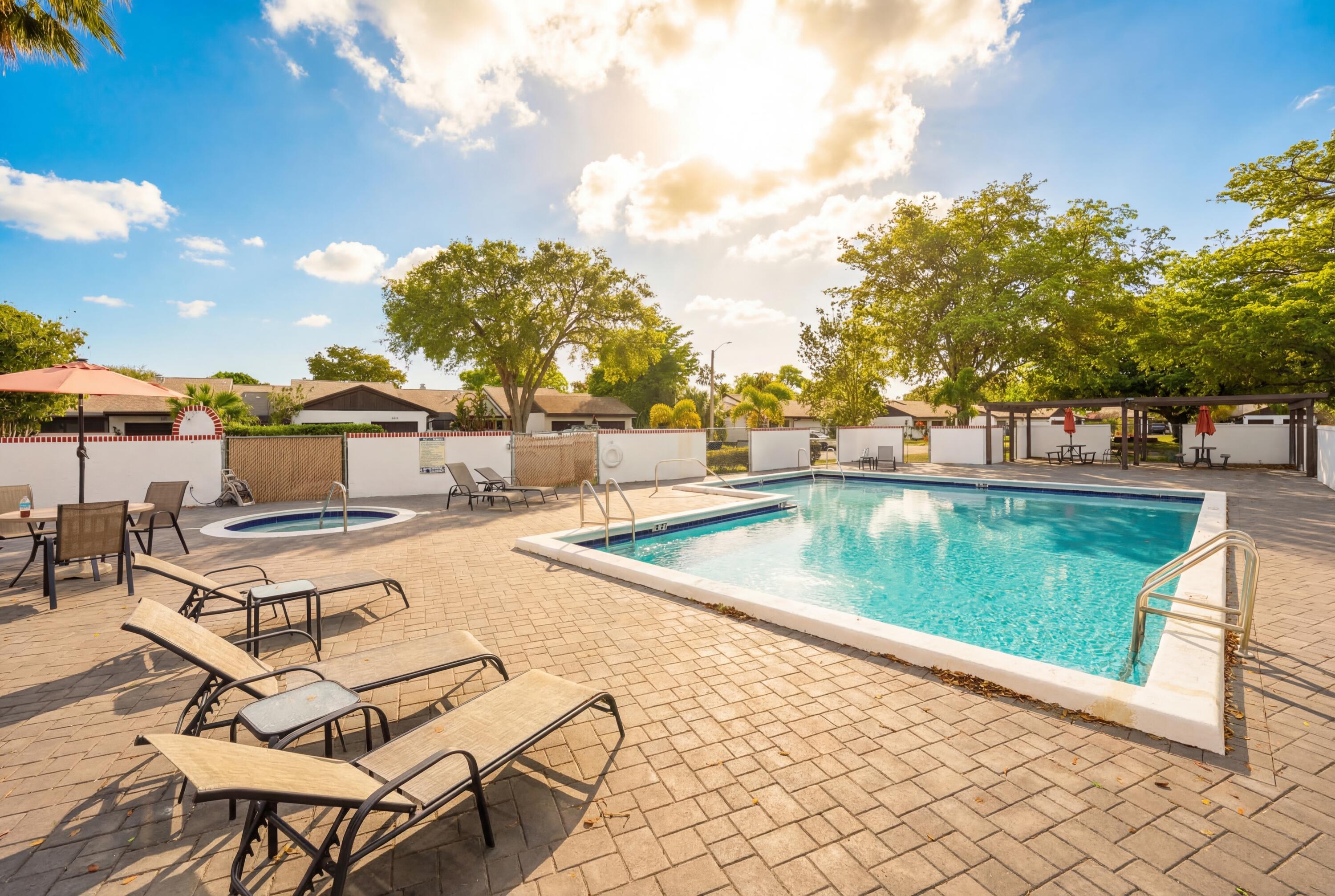 WEDGEWOOD CONDOMINIUM - Residential