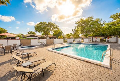 6375 W Pinehurst Cir Circle D38 Tamarac FL 33321