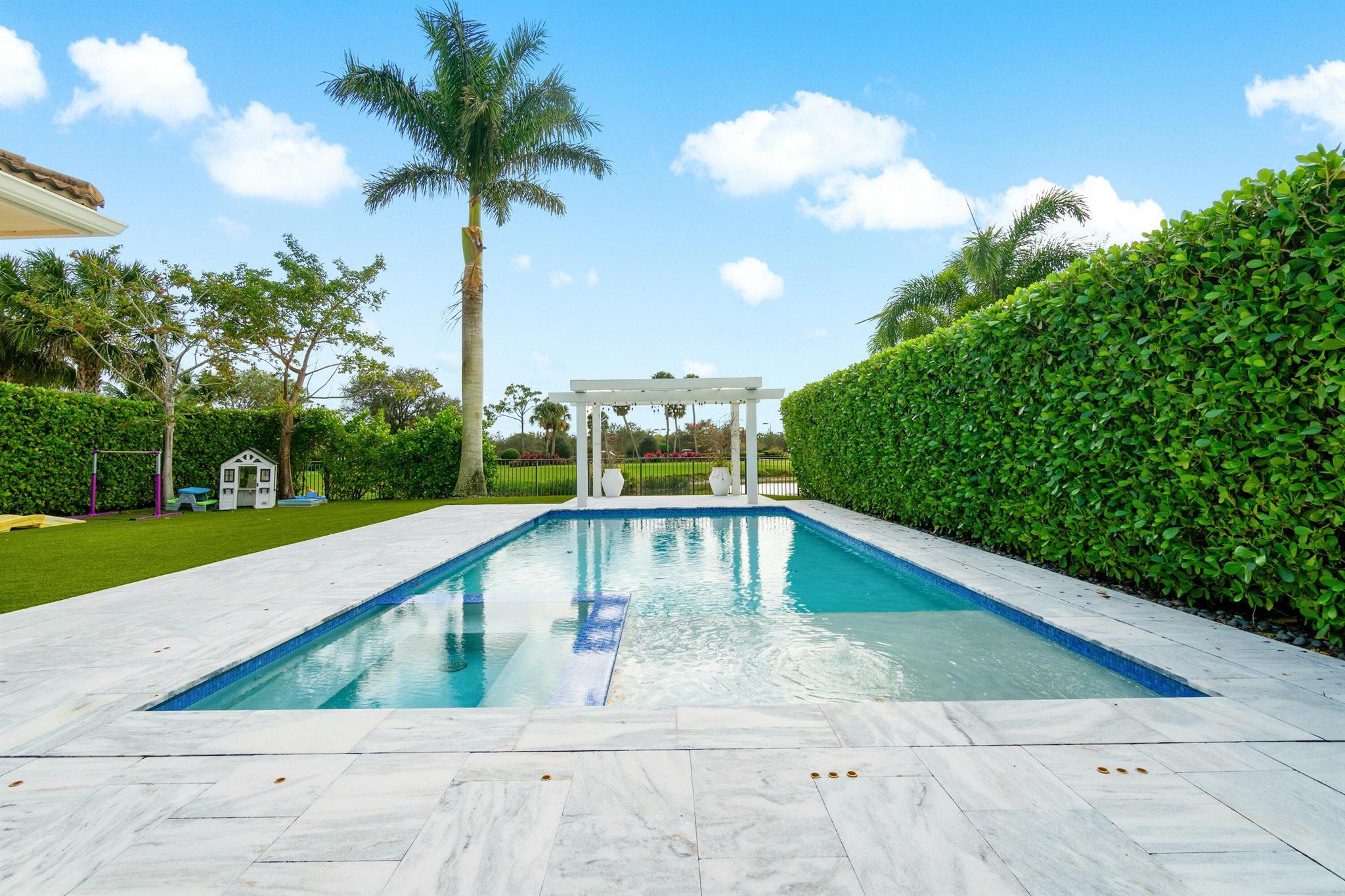 JUPITER COUNTRY CLUB - Residential